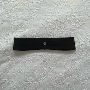 Lululemon Fly Way Tamer Headband
